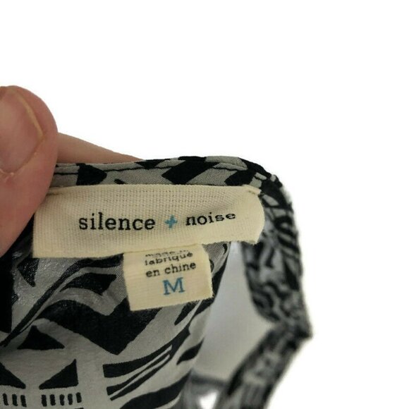 Urban Outfitters M Medium Camisole Top Silence and Noise Hi-Low Cut 100% Silk - Picture 9 of 9